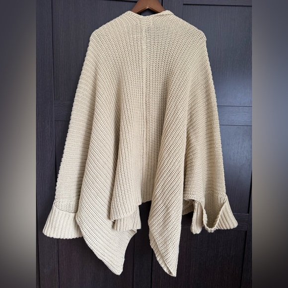 Indigo Luna - Tuula Poncho Almond - Picture 4 of 9